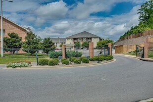 Building Photo - 3218 Veterans Memorial Pky