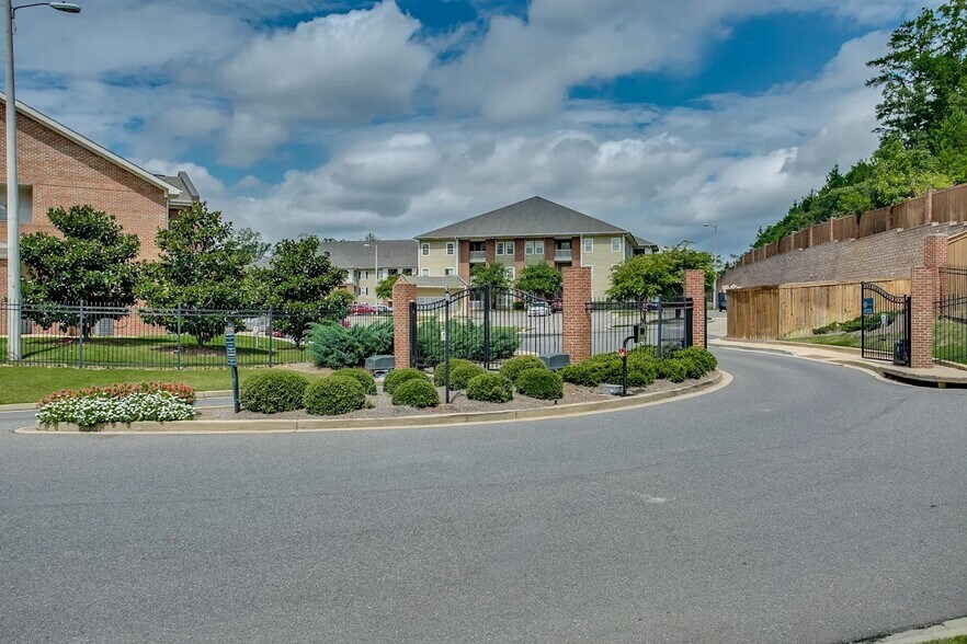 Gated Community, with Code Entrance - 3218 Veterans Memorial Pky