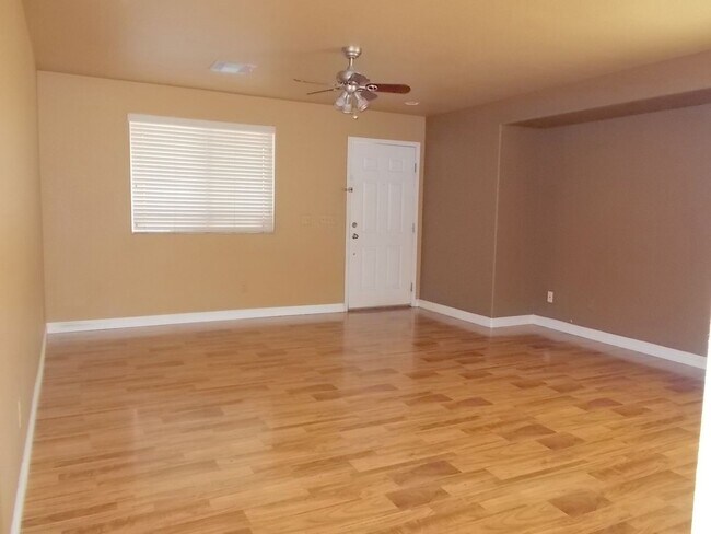 Building Photo - Beautiful 3-Bedroom Two-Story Home in Well...