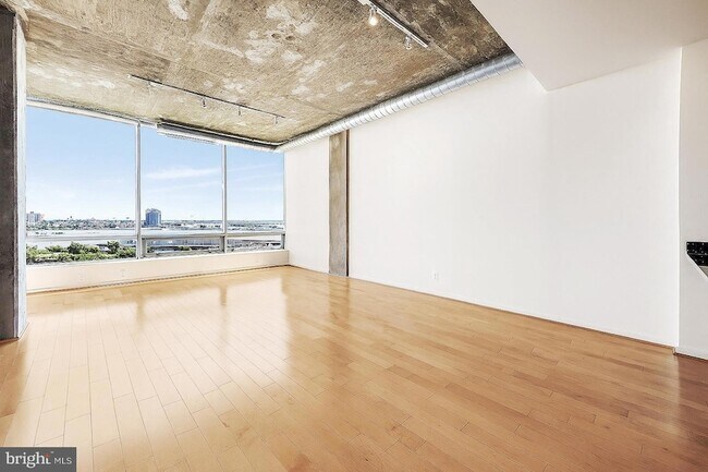 Building Photo - 1200 Steuart St