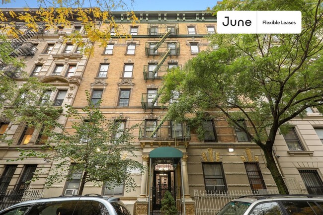 Building Photo - 235 W 109th St