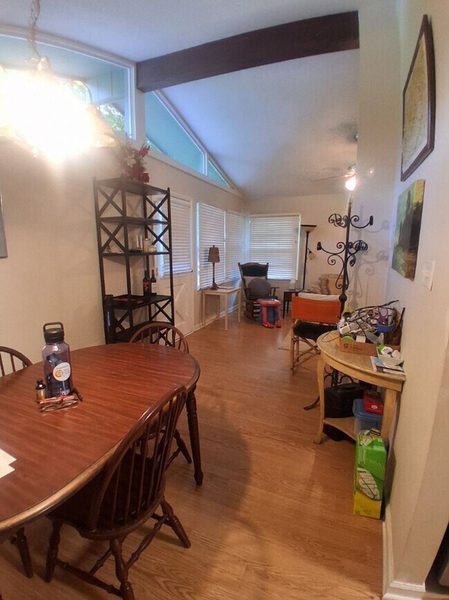 Building Photo - 289 Speedwell Acres Rd