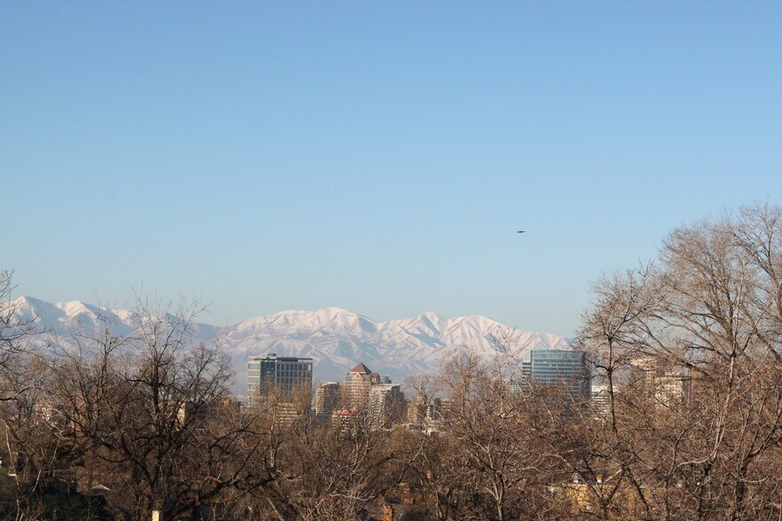 beautiful valley and mountain views - 851 E 3rd Ave