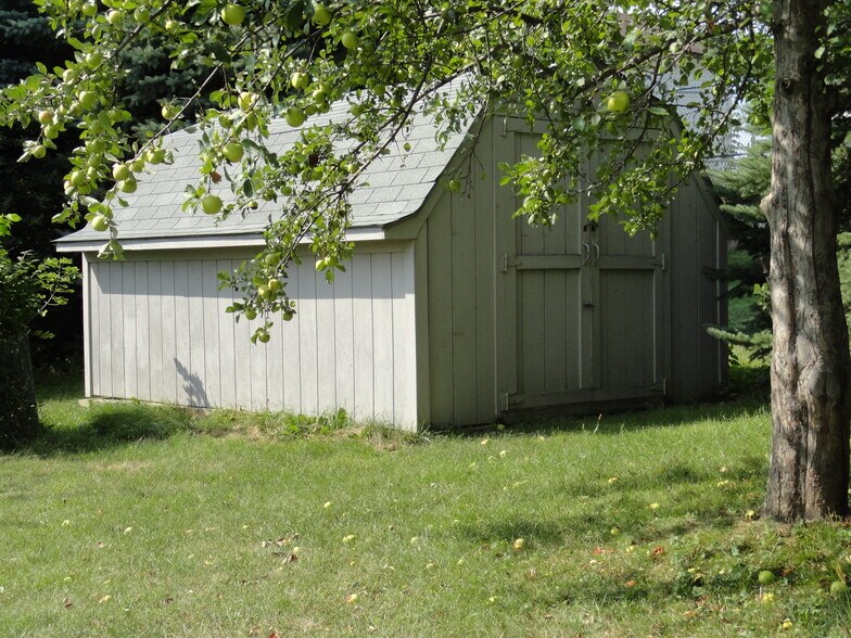 Building Photo - 503 24th Street SW