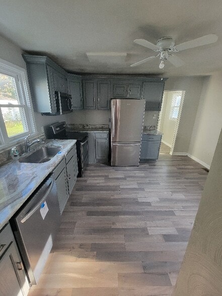 Building Photo - 410 Middlesex St