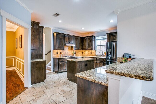 Building Photo - 1203 Limestone Creek Dr