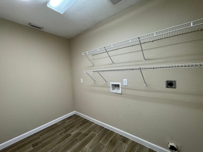 Building Photo - 6110 Moran Crest Dr