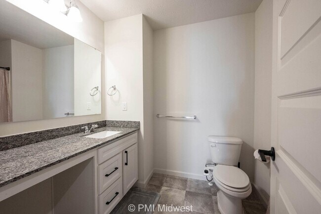Building Photo - 6809 Blackwater Ln