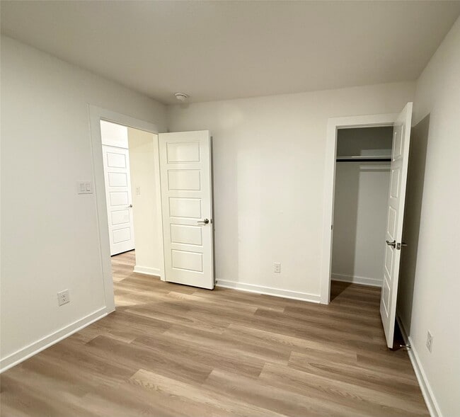 Building Photo - 3339 Silvery Bryum Dr