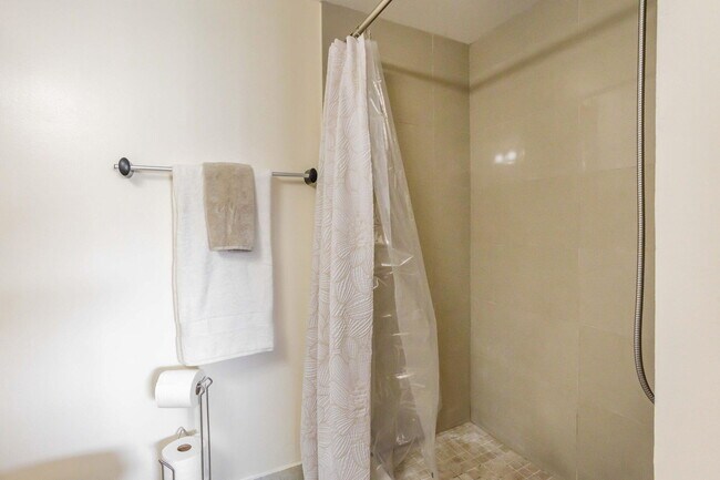 Building Photo - 2423 NW 89th Dr