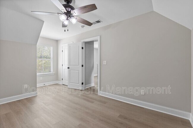 Building Photo - 36 Alden Ln