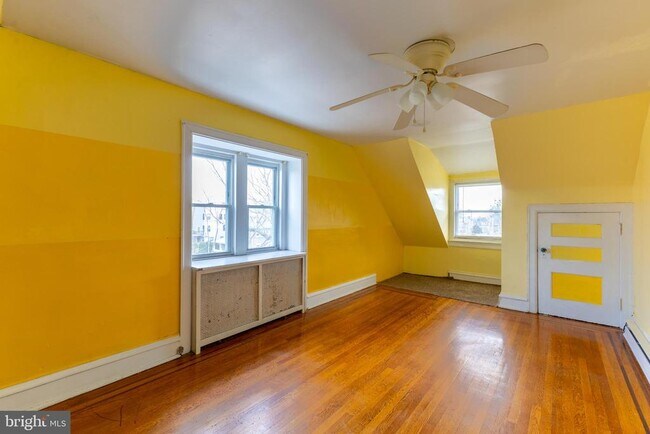 Building Photo - 2216 Georges Ln