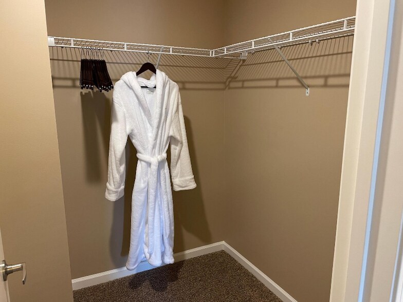 Building Photo - 5322 Batten St