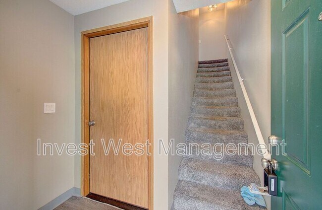 Building Photo - 13216 NE Salmon Creek Ave