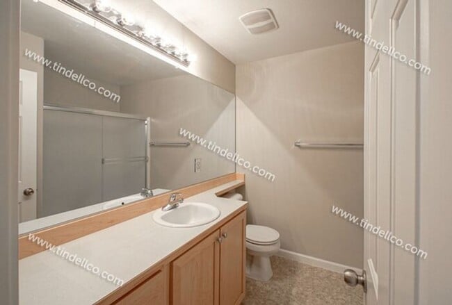Building Photo - Cozy Townhome in Beautiful Progress Ridge-...