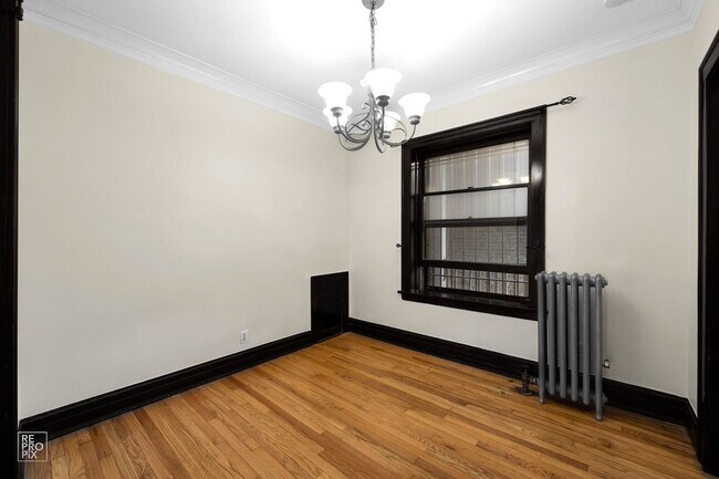 Building Photo - 1146 Ontario St