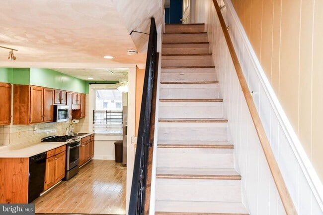 Building Photo - 2509 Christian St