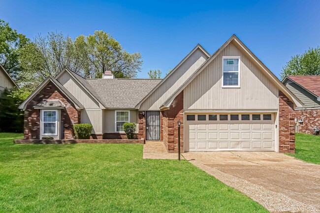 Primary Photo - 6750 Lake Point Cir