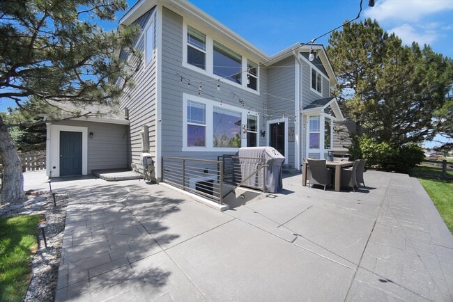 Building Photo - Welcome Home to this beautiful 5-bedroom h...