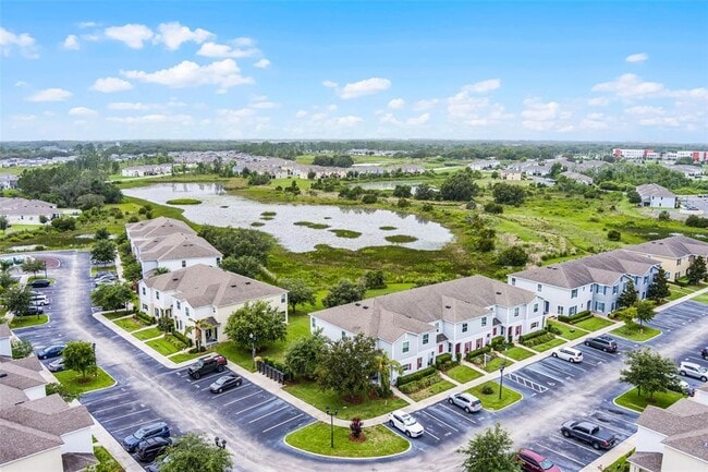 Building Photo - 228 Primrose Dr