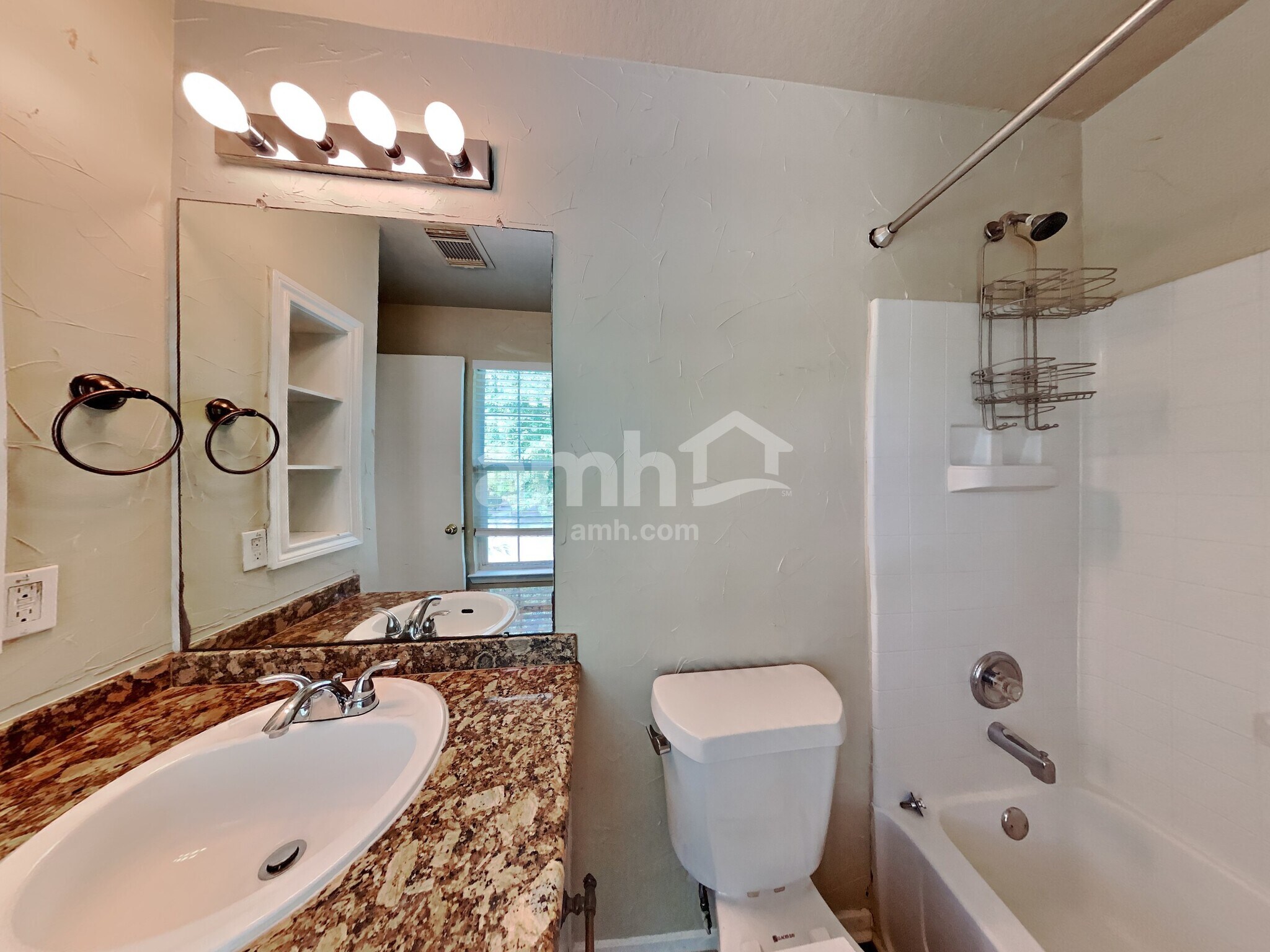 Building Photo - 26893 Kings Park Hollow Dr
