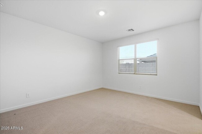Building Photo - 15875 W Cottontail Ln
