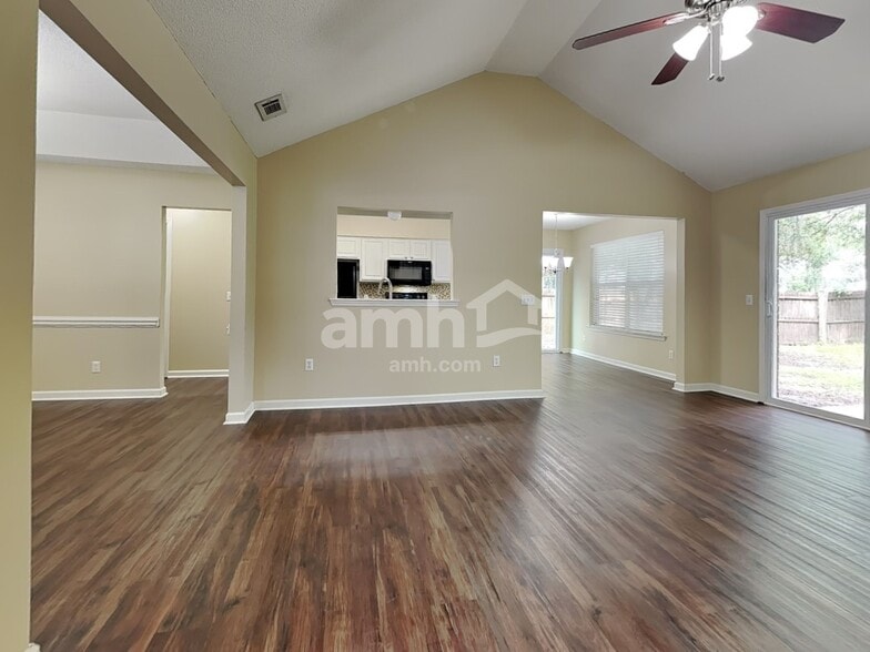 Building Photo - 102 Kathryns Ct