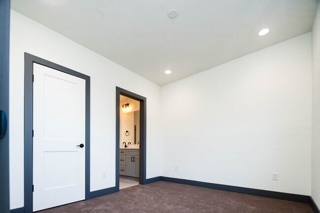 Building Photo - 3569 S Pennsylvania St