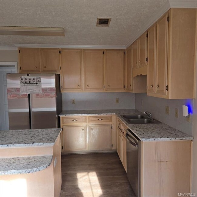 Building Photo - 110 Dellwood Ct