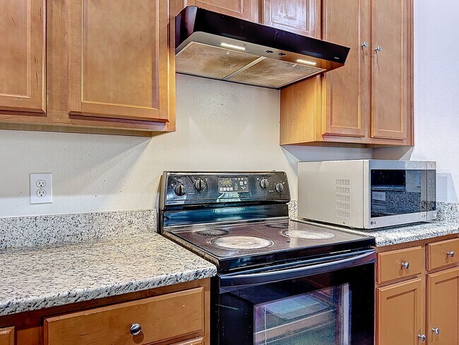 Building Photo - A home built for living well: 4Bedrooms/3Baths sophisticated home in Fells Cove!