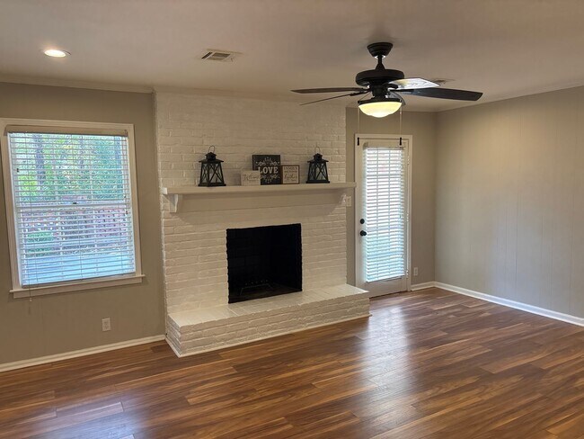 Building Photo - Great Home!