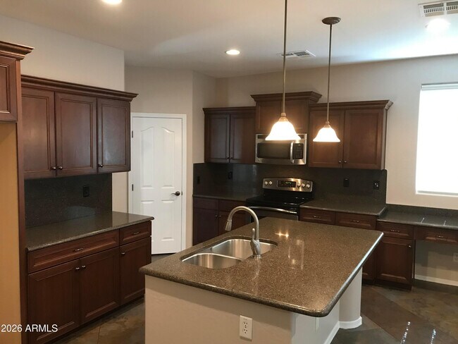 Building Photo - 4221 E Cullumber Ct