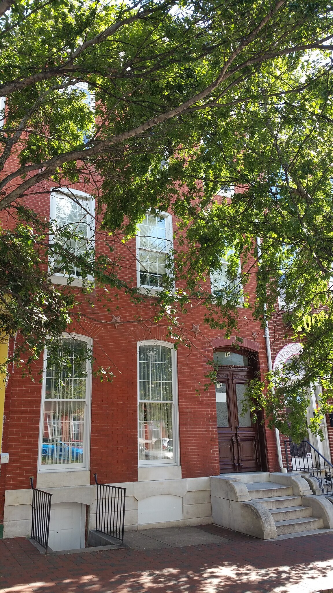 Building Photo - 19 S Broadway