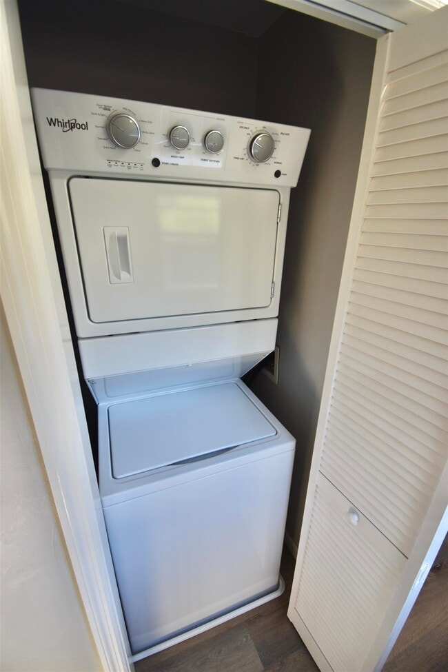 Building Photo - 2400 Lake Hall Rd