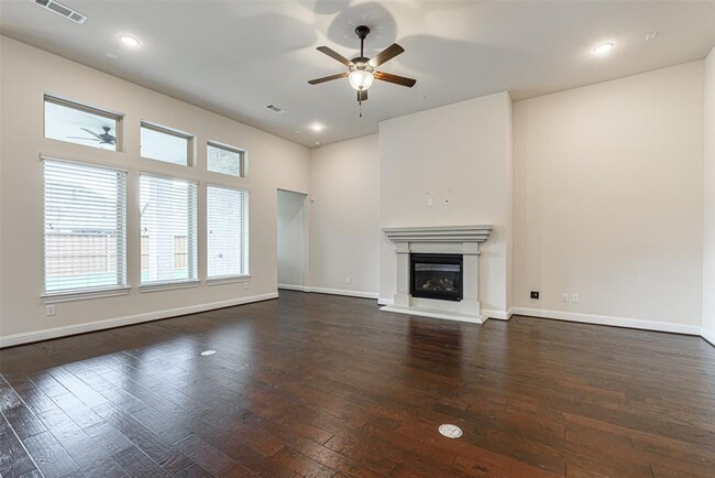 Building Photo - 28225 Beckwood Dr