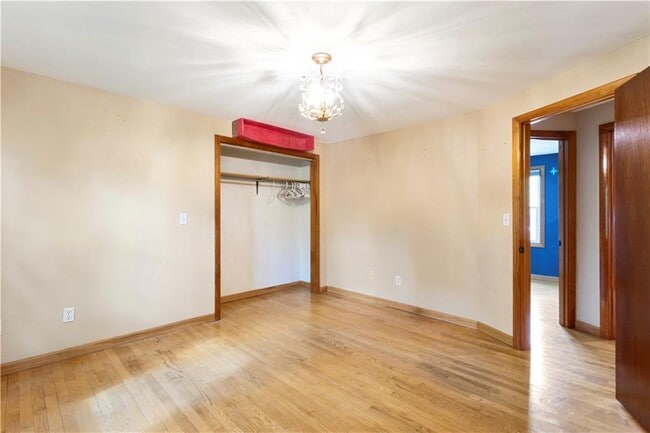 Building Photo - 32 Lawnacre Dr