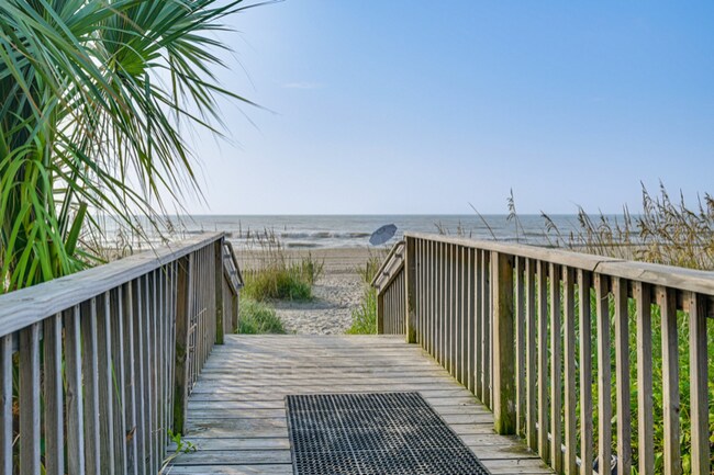 Building Photo - 1605 S Ocean Blvd