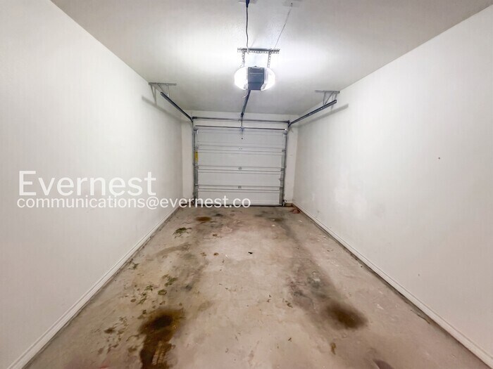 Building Photo - 2316 Duntov Dr