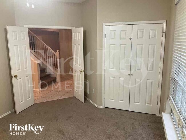 Building Photo - 2329 Bent Brook Dr