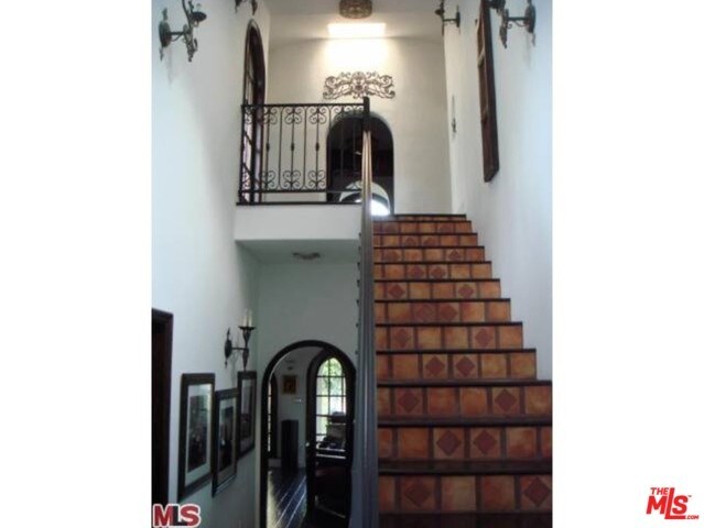 Building Photo - 918 N La Jolla Ave