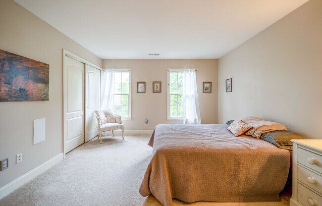 Building Photo - Beautiful home with pool | 6,000+ square feet