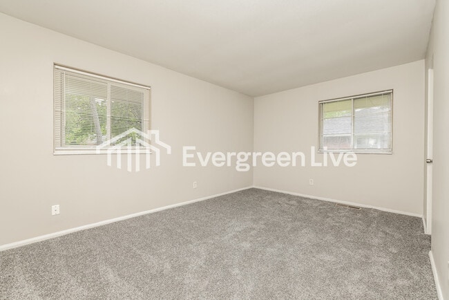 Building Photo - 340 Madora Ave