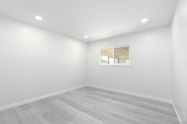 Building Photo - Charming Remodeled Home in Clairemont! Ope...