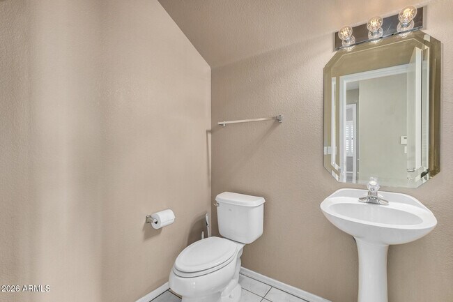 Building Photo - 4334 E Anderson Dr