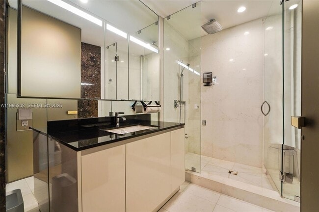 Building Photo - 18555 Collins Ave