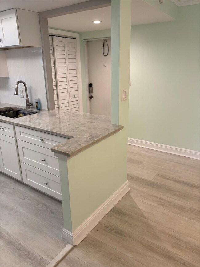 Building Photo - 1260 Sugar Sands Blvd