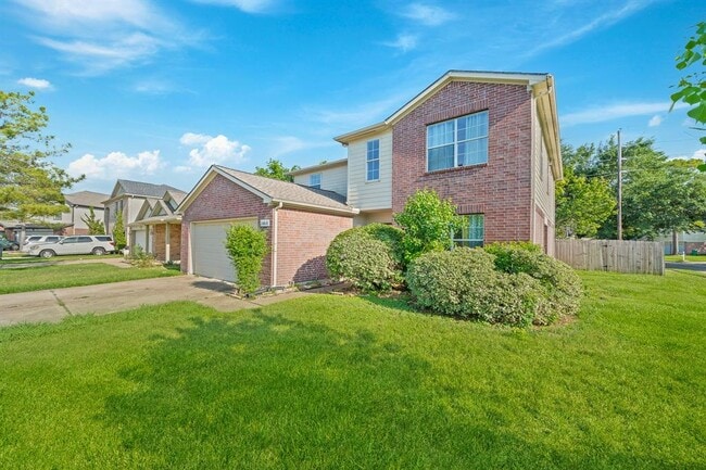 Building Photo - 16815 Watering Oaks Ln