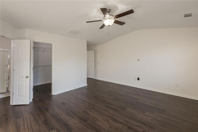 Building Photo - 2341 Attewood Dr