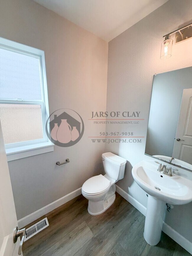 Building Photo - 1333/1335 Oppek St NE #2023-LL765