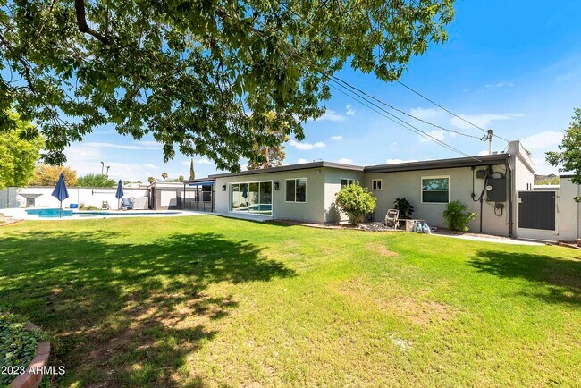 Building Photo - 3318 E Onyx Ave